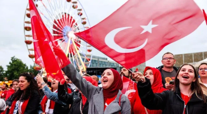 Türkiye A Milli Futbol Takımı, Hollanda ile Avrupa Futbol Şampiyonası çeyrek finalinde karşılaşacak