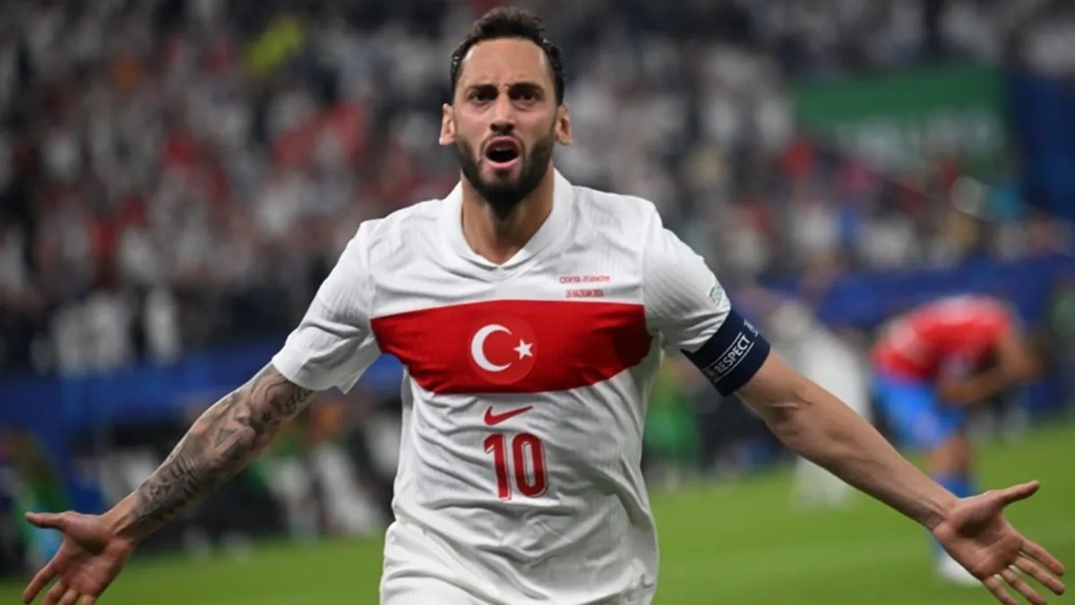 Hakan Çalhanoğlu’ndan Montella ve transfer cevabı!