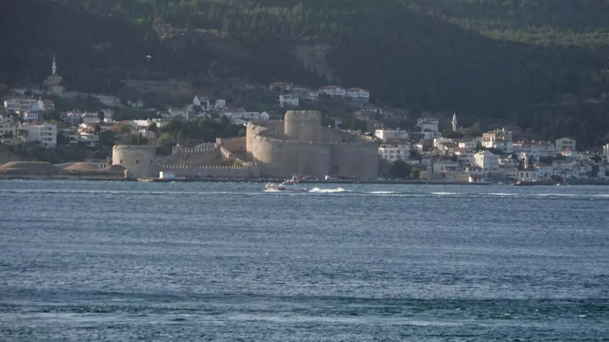 Çanakkale Boğazı’nda Fırtına Geçti