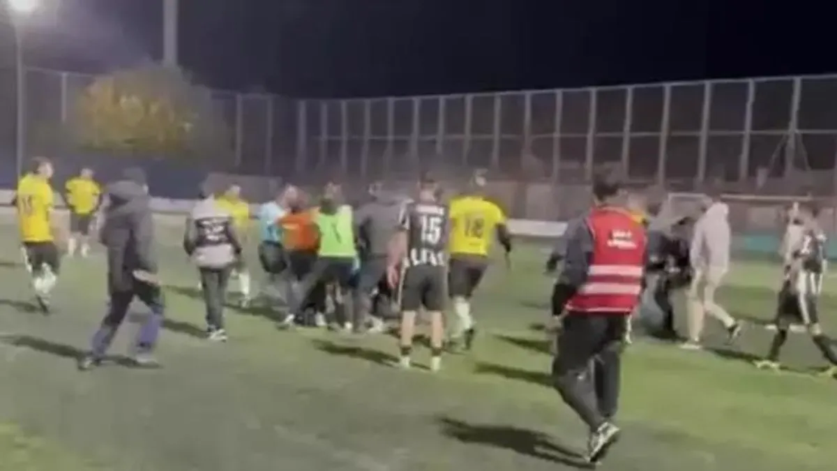 İzmir’de hakeme saldıran amatör futbolcu tutuklandı