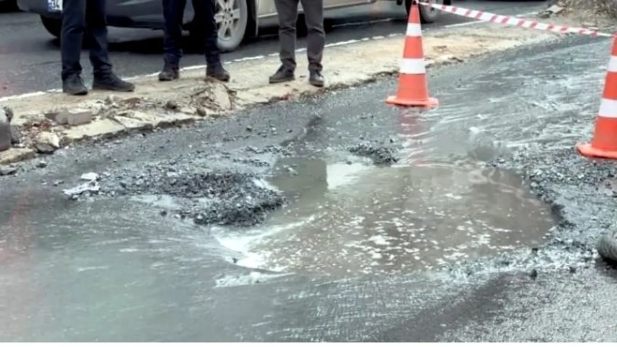 Güngören’de İSKİ tarafından yapılan aynı yol ikinci kez çöktü