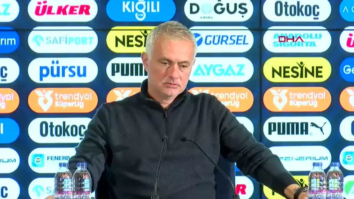 Mourinho: Hakem Maça Etki Etmedi, Galatasaray Tarafını Saçma Buluyorum